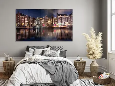 Acrylglasbild im Schlafzimmer