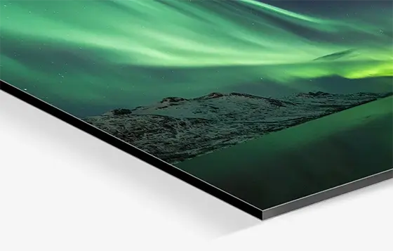 Wanddecoratie ophangen: het juiste ophangsysteem per materiaal